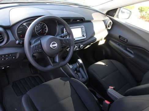 Used 2025 Nissan Kicks Play S FWD image 4