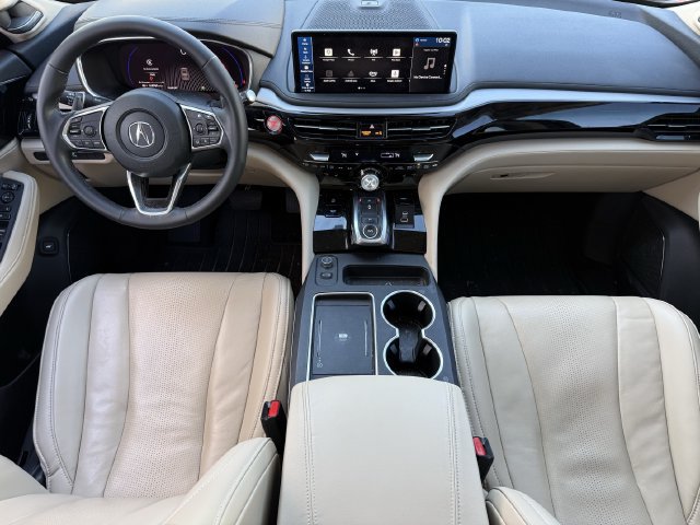 Used 2025 Acura MDX w/ Technology Package FWD image 10