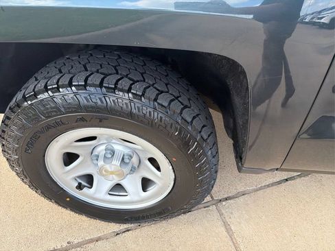 Used 2018 Chevrolet Silverado 1500 W/T w/ Special Service Package AWD/4WD image 23