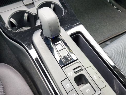 Used 2024 Toyota Prius Limited image 25