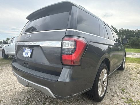 Used 2019 Ford Expedition Limited w/ Equipment Group 302A RWD image 5