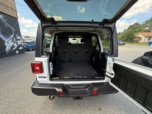 Used 2021 Jeep Wrangler Unlimited Sport AWD/4WD image 22