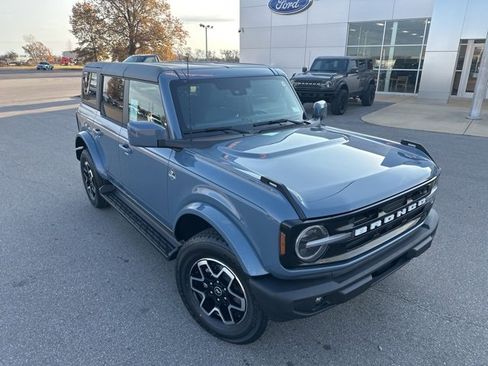 New 2025 Ford Bronco Outer Banks image 6