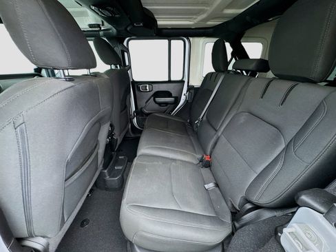 Used 2023 Jeep Wrangler Unlimited w/ Convenience Group image 15