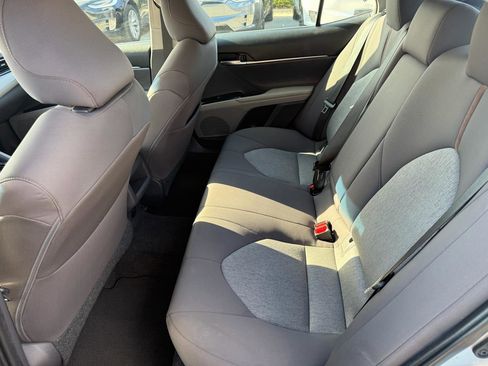 Used 2019 Toyota Camry LE image 14
