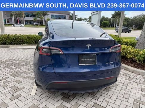 Used 2022 Tesla Model Y Long Range AWD/4WD image 10