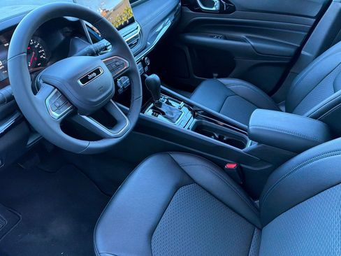 New 2026 Jeep Compass Latitude image 8