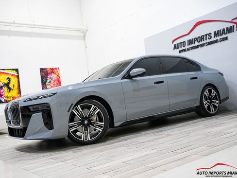 Used 2023 BMW 740i RWD image 4