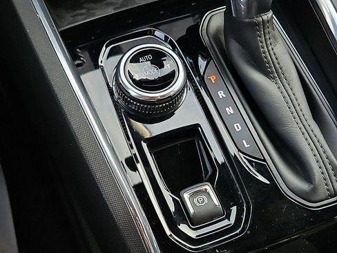 Certified 2023 GMC Canyon Elevation w/ Convenience Package image 25