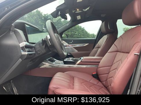Used 2025 BMW 760i xDrive w/ Executive Package AWD/4WD image 17