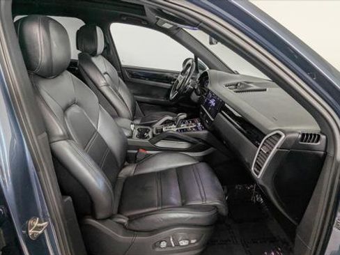 Used 2019 Porsche Cayenne image 23