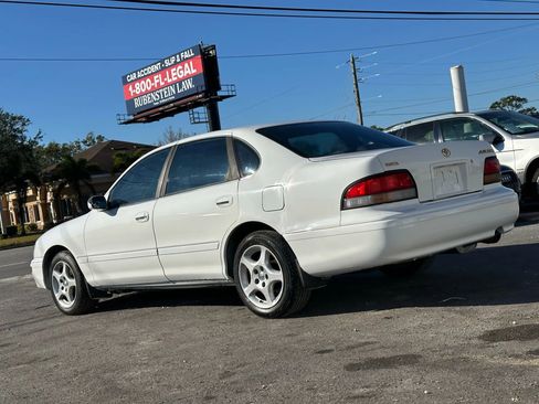Used 1996 Toyota Avalon XL image 3