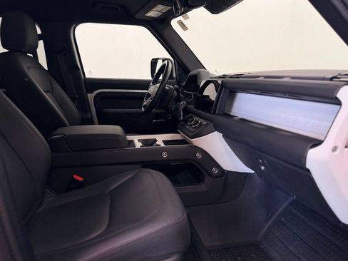 Used 2025 Land Rover Defender 110 S AWD/4WD image 18