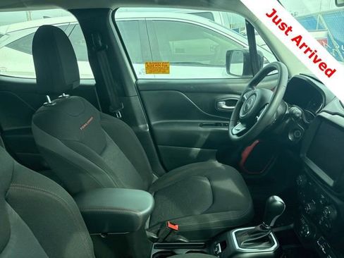 Used 2023 Jeep Renegade Trailhawk AWD/4WD image 14