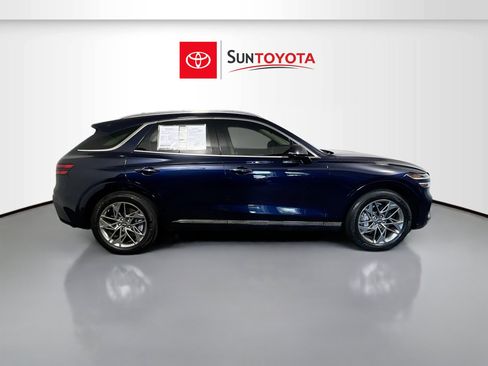 Used 2025 Genesis GV70 2.5T w/ Select Package image 2