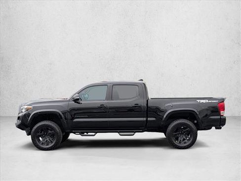 Used 2016 Toyota Tacoma TRD Sport w/ Towing Package RWD image 8