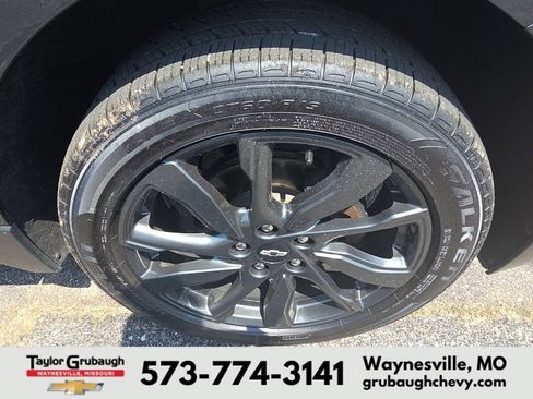 Certified 2023 Chevrolet Equinox RS w/ RS Leather Package AWD/4WD image 10