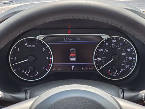 Used 2025 Nissan Sentra SV w/ SV Premium Package FWD image 25