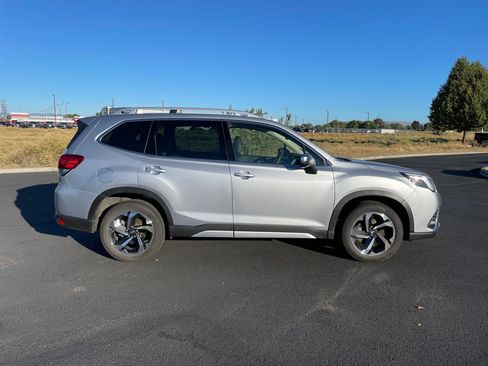 Used 2023 Subaru Forester Touring w/ Popular Package #3 AWD/4WD image 2