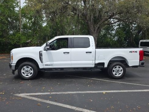 Certified 2025 Ford F250 XLT AWD/4WD image 9