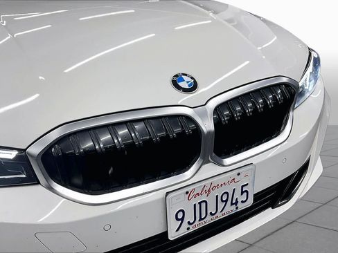 Used 2024 BMW 330i Sedan w/ Convenience Package RWD image 29