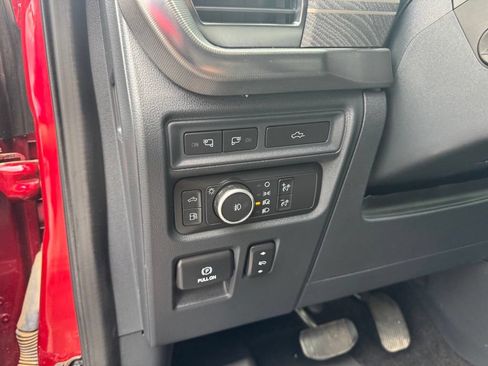 Used 2022 Ford F150 Platinum w/ Equipment Group 701A High AWD/4WD image 4