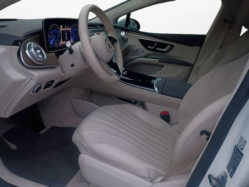 Used 2022 Mercedes-Benz EQS 450+ Sedan image 19