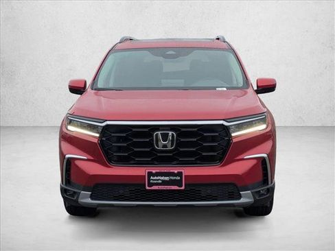 New 2025 Honda Pilot Touring image 5