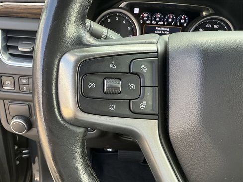 Used 2021 Chevrolet Suburban Premier w/ Premium Package image 16