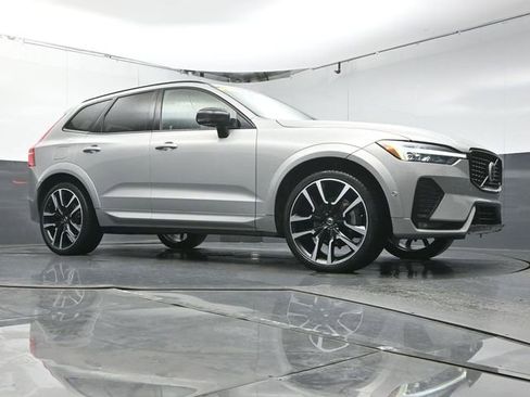 Used 2023 Volvo XC60 B5 Ultimate w/ Protection Package Premier image 40