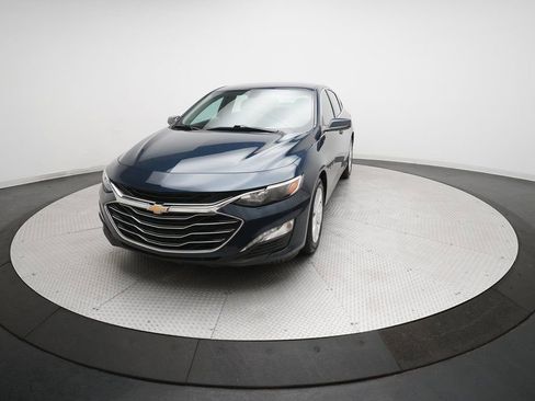 Used 2020 Chevrolet Malibu LT image 32