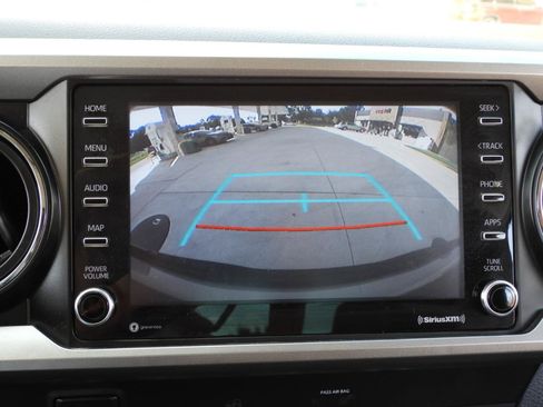 Used 2020 Toyota Tacoma SR5 w/ Technology Package AWD/4WD image 57