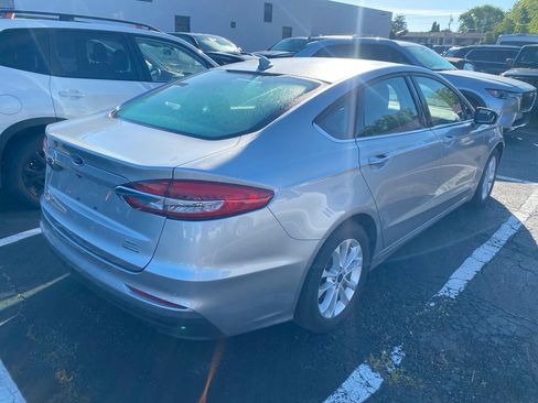 Used 2020 Ford Fusion SEL FWD image 3