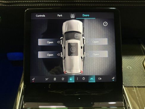 Used 2025 Cadillac Escalade ESV Sport w/ Touring Package image 19