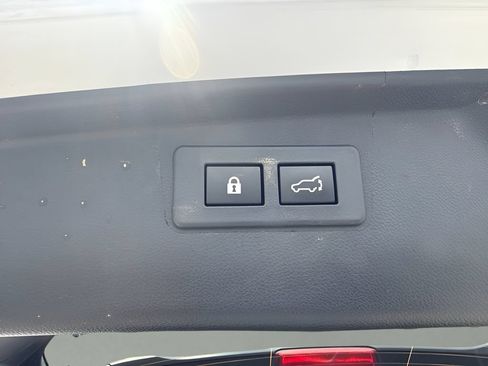 Used 2025 Subaru Outback Premium w/ Popular Package #1 AWD/4WD image 19