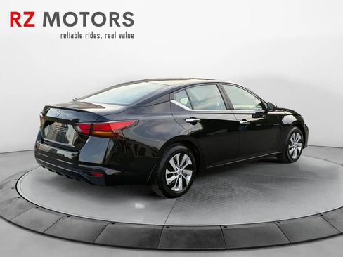 Used 2023 Nissan Altima 2.5 S FWD image 5