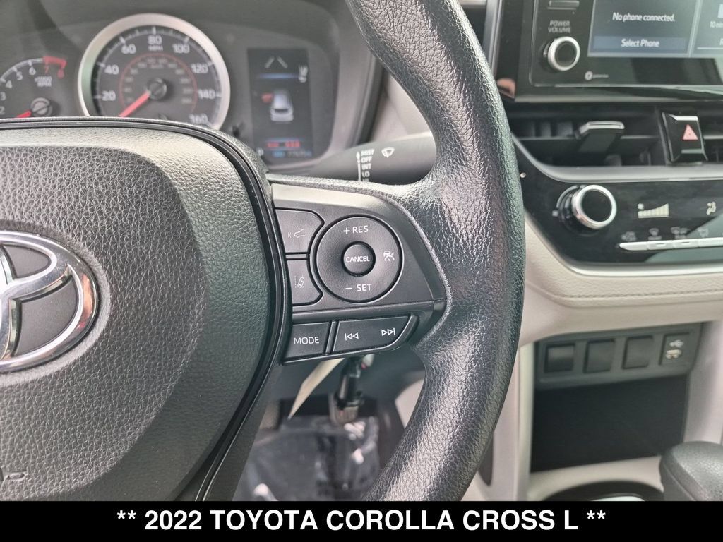 Used 2022 Toyota Corolla Cross L FWD image 6