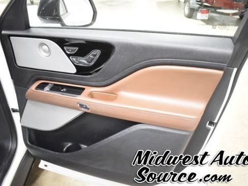 Used 2020 Lincoln Aviator Reserve w/ Equipment Group 202A AWD/4WD image 20
