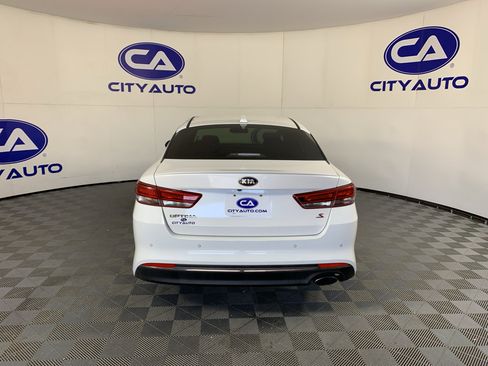 Used 2018 Kia Optima S image 4
