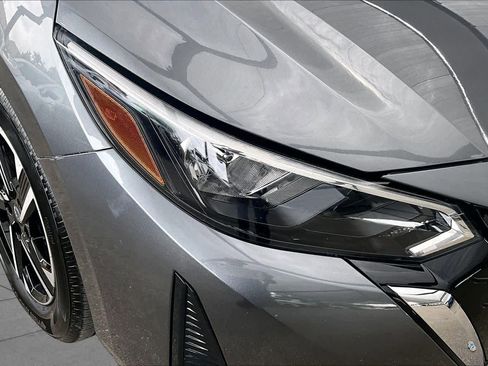 Certified 2025 Nissan Sentra SV FWD image 27
