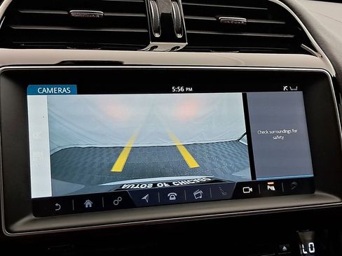 Used 2019 Jaguar F-PACE S image 23