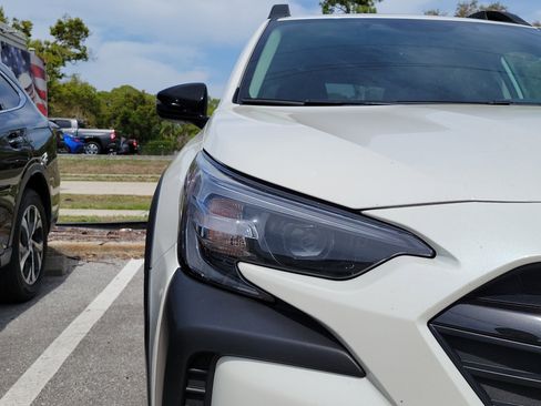 Used 2025 Subaru Outback Onyx Edition image 7