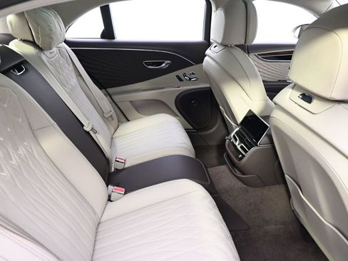 New 2026 Bentley Flying Spur Plug-In Hybrid image 19