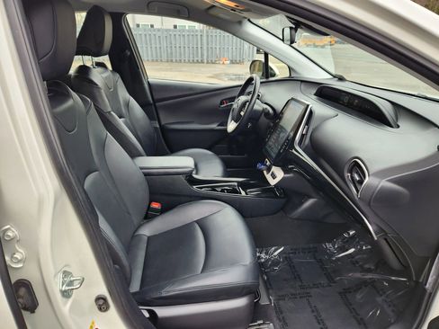Used 2019 Toyota Prius Prime Premium w/ Carpet Mat Package image 17