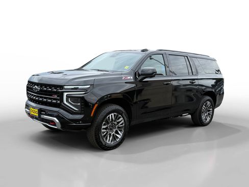 Used 2025 Chevrolet Suburban Z71 AWD/4WD image 1