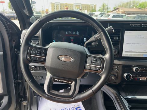 Used 2024 Ford F450 Platinum image 22