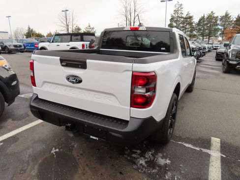 New 2026 Ford Maverick Lariat w/ Black Appearance Package image 4