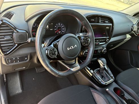 Certified 2022 Kia Soul Turbo image 14
