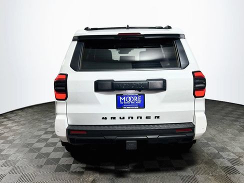 Certified 2025 Toyota 4Runner TRD Off-Road Premium AWD/4WD image 6