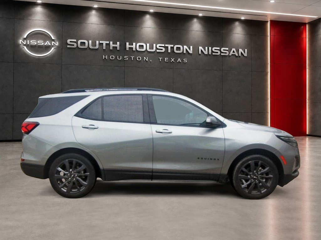 Used 2023 Chevrolet Equinox RS w/ RS Leather Package FWD image 5